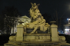 aut_w_033